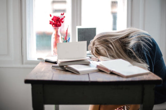 Fatigué de l'insomnie ? Il est temps de s'en débarrasser pour de bon.